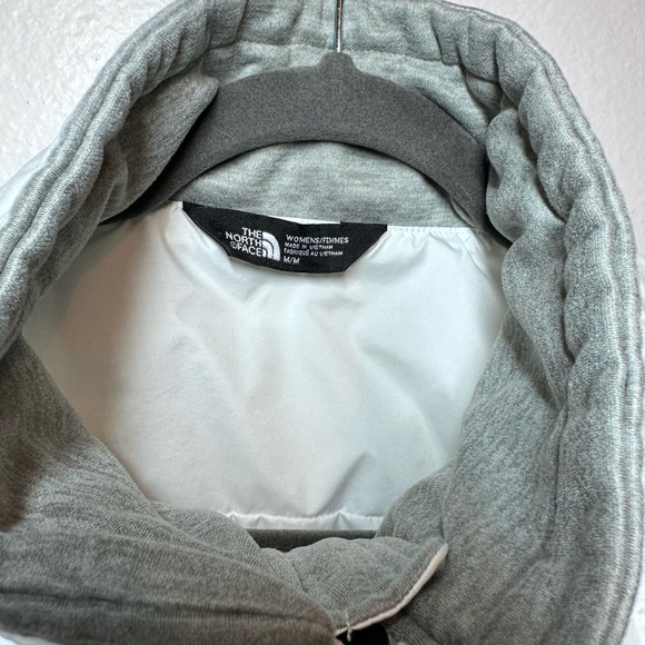 The North Face Women's White & Gray Insulated Fleece Jacket - Picture 3 of 5